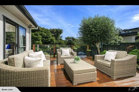 Photo of property in 30 Admirals Court Drive, Greenhithe, Auckland, 0632