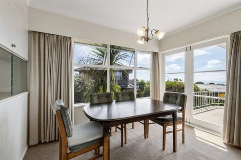 Photo of property in 13 Windsor Place, Windsor Park, Auckland, 0630