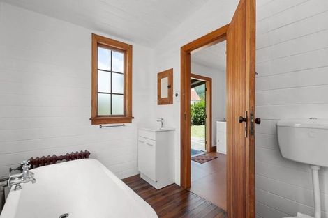 Photo of property in 36 Atutahi Street, Tokaanu, Turangi, 3381