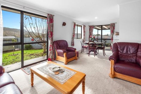 Photo of property in 16 Maxwell Place, Queenstown, 9300