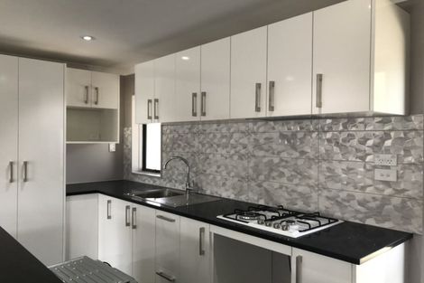 Photo of property in 69 Harmel Road, Glendene, Auckland, 0602