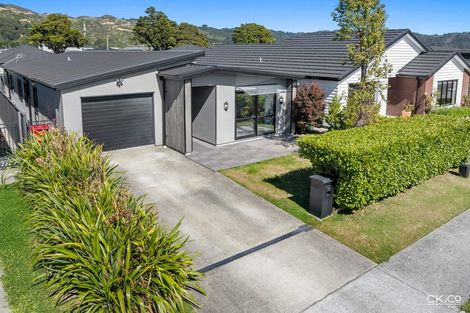 Photo of property in 15 Te Kaeaea Crescent, Wallaceville, Upper Hutt, 5018