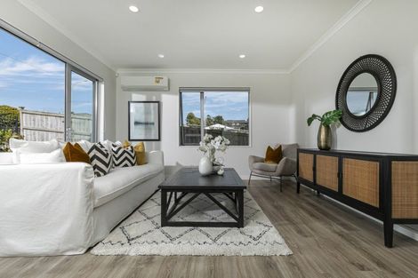 Photo of property in 5 Sunrise Avenue, Murrays Bay, Auckland, 0630