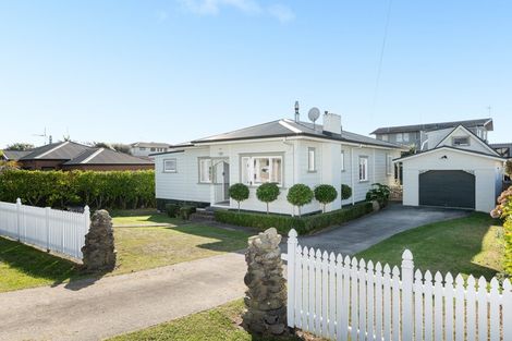 Photo of property in 24 Percy Road, Papamoa Beach, Papamoa, 3118