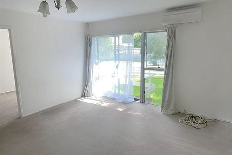 Photo of property in 25b Challen Close, Conifer Grove, Takanini, 2112