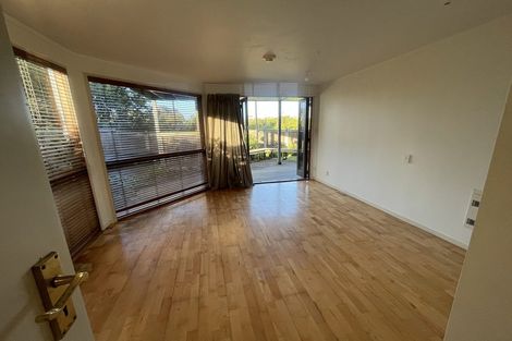 Photo of property in 180 Marine Parade North, Piha, New Lynn, 0772