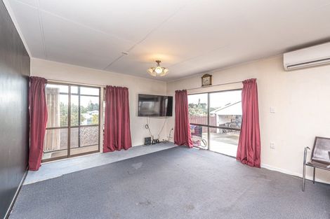Photo of property in 27 Kowhai Street, Castlecliff, Whanganui, 4501