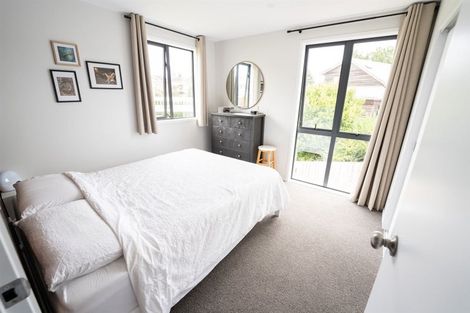 Photo of property in 42e View Road, Henderson, Auckland, 0612