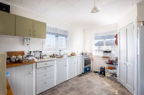 Photo of property in 42 Seymour Street, Waitara, 4320