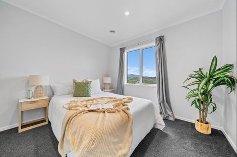 Photo of property in 13e York Crescent, Westown, New Plymouth, 4310