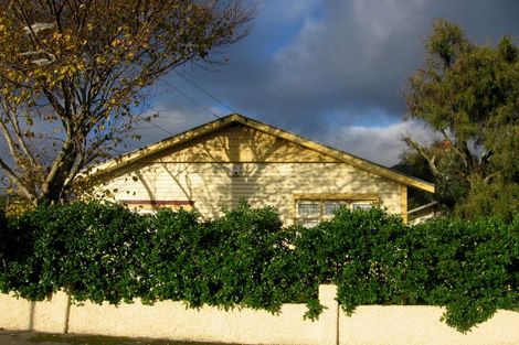 Photo of property in 27 Leighton Avenue, Waiwhetu, Lower Hutt, 5010