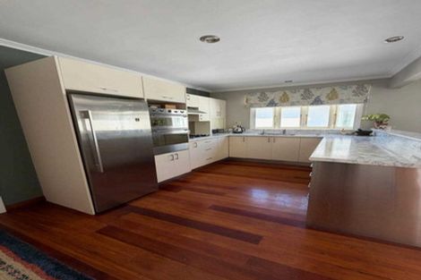 Photo of property in 16 Friend Street, Karori, Wellington, 6012