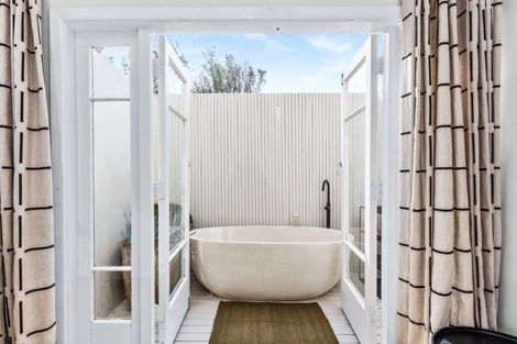 Photo of property in 113a Chaucer Road, Hospital Hill, Napier, 4110