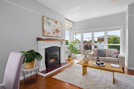 Photo of property in 113 Williams Street, Cambridge, 3434