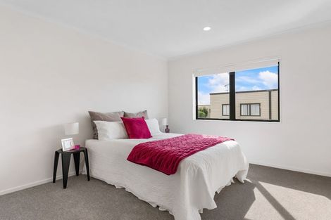 Photo of property in 6/15 Harbour View Road, Te Atatu Peninsula, Auckland, 0610