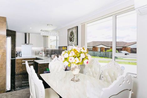 Photo of property in 11 Chayward Place, Mangere, Auckland, 2022