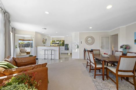 Photo of property in 7b Rimu Street, Strandon, New Plymouth, 4312