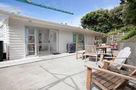 Photo of property in 42 Fyvie Avenue, Tawa, Wellington, 5028
