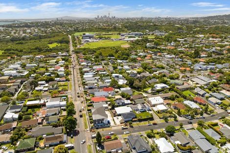 Photo of property in 1/252 Meola Road, Point Chevalier, Auckland, 1022
