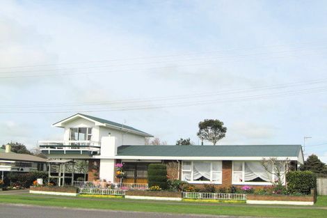 Photo of property in 3 High Street West, Waitara, 4320