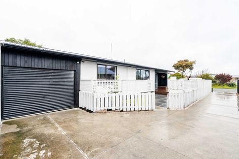 Photo of property in 8a Queenspark Drive, Parklands, Christchurch, 8083