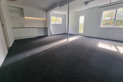 Photo of property in 4 Kerrymaria Place, Hillcrest, Auckland, 0627