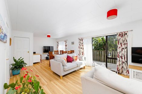 Photo of property in 1/19 Pine Avenue, Henderson, Auckland, 0612