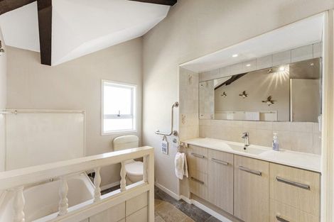 Photo of property in 70 Karewa Parade, Papamoa Beach, Papamoa, 3118