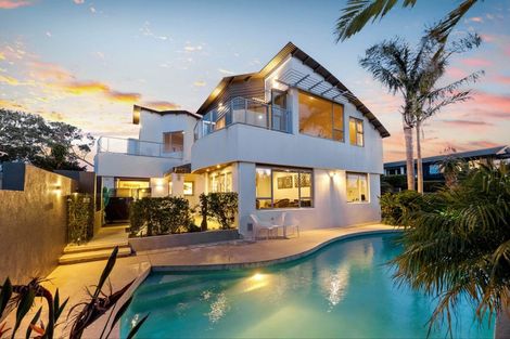 Photo of property in 151 Pah Road, Cockle Bay, Auckland, 2014