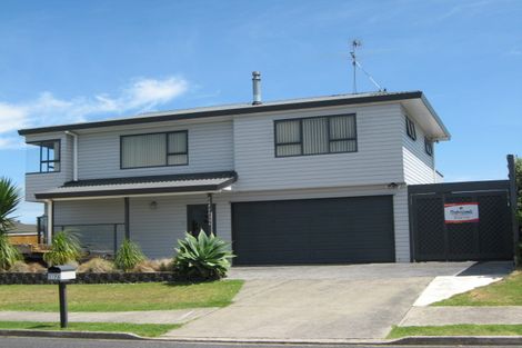 Photo of property in 117a Torkar Road, Clarks Beach, 2122