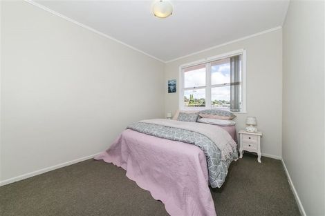 Photo of property in 6 Condliffe Place, New Windsor, Auckland, 0600