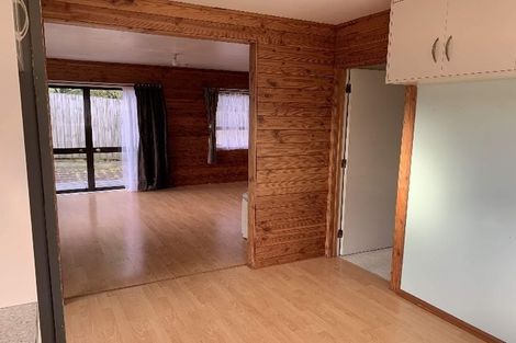 Photo of property in 1/33 Becroft Drive, Forrest Hill, Auckland, 0620