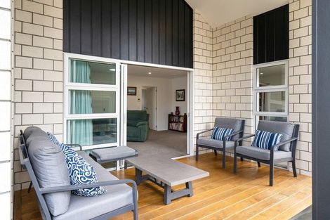 Photo of property in 10 Kaaka Street, Cambridge, 3434