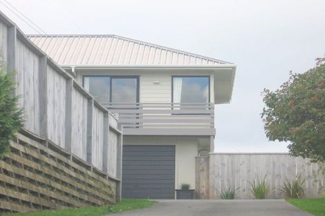 Photo of property in 4 Arahiwi Grove, Tirohanga, Lower Hutt, 5010