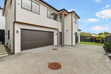 Photo of property in 5b Woodhouse Place, West Harbour, Auckland, 0618