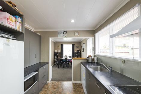 Photo of property in 1 Capri Place, Awapuni, Palmerston North, 4412