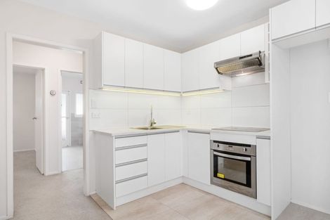 Photo of property in 1/16 Green Lane East, Remuera, Auckland, 1050