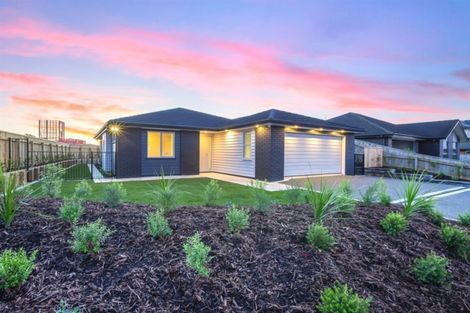 Photo of property in 154 Navigation Drive, Whitby, Porirua, 5024