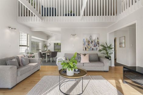 Photo of property in 57 Kurnell Drive, Botany Downs, Auckland, 2010