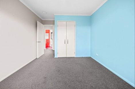 Photo of property in 3a Marchant Place, Westown, New Plymouth, 4310