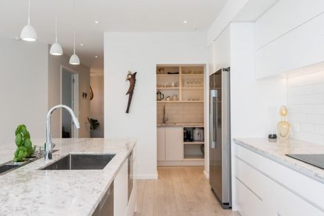 Photo of property in 208 Mellons Bay Road, Mellons Bay, Auckland, 2014