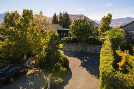 Photo of property in 8 Bretby Court, Jacks Point, Queenstown, 9371