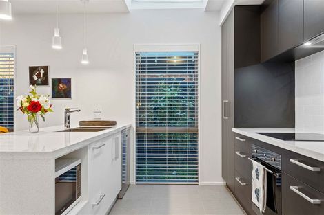 Photo of property in 2/64 Merivale Lane, Merivale, Christchurch, 8014