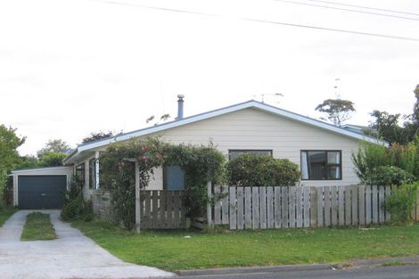 Photo of property in 15 Athenree Road, Athenree, Katikati, 3177