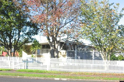Photo of property in 20 Swallow Drive, Manurewa, Auckland, 2102