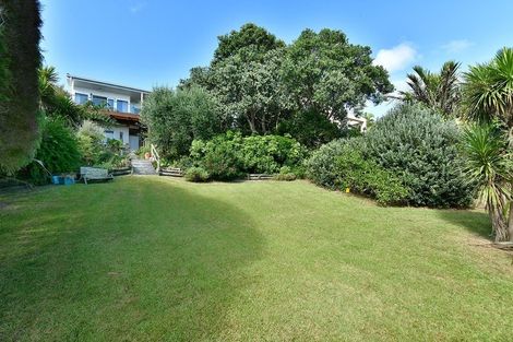 Photo of property in 104 Pacific Parade, Army Bay, Whangaparaoa, 0930