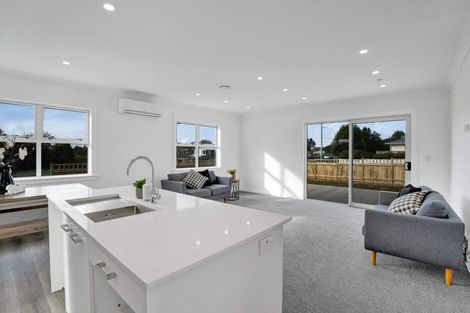 Photo of property in 1 Horoeka Street, Inglewood, 4330