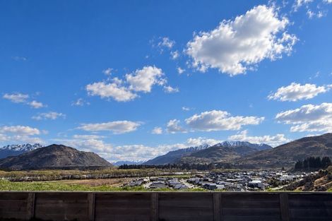 Photo of property in 28 Myles Way, Lower Shotover, Queenstown, 9304