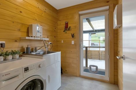 Photo of property in 21 Oxford Street, Waikari, 7420