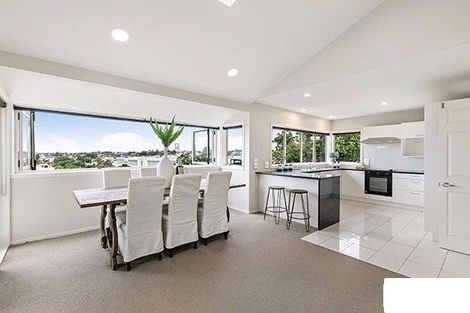 Photo of property in 1/3 Prospect Terrace, Milford, Auckland, 0620